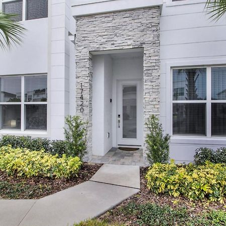 Modern Townhouse Near Disney With Heated Pool 올랜도 외부 사진