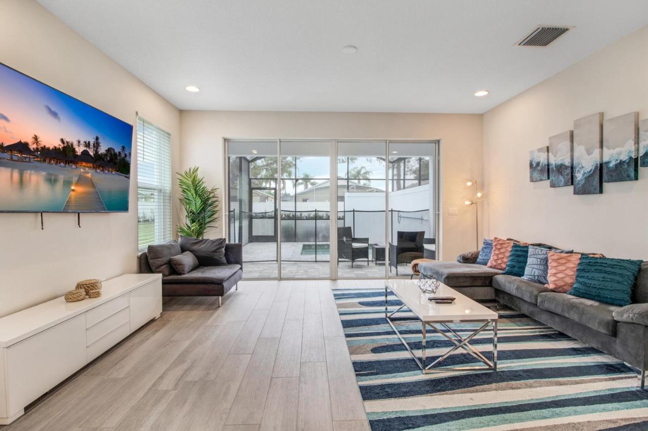 Modern Townhouse Near Disney With Heated Pool 올랜도 외부 사진