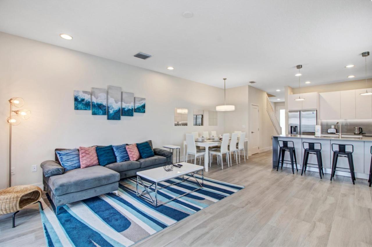 Modern Townhouse Near Disney With Heated Pool 올랜도 외부 사진