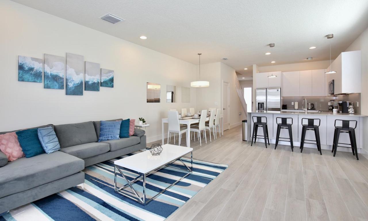 Modern Townhouse Near Disney With Heated Pool 올랜도 외부 사진