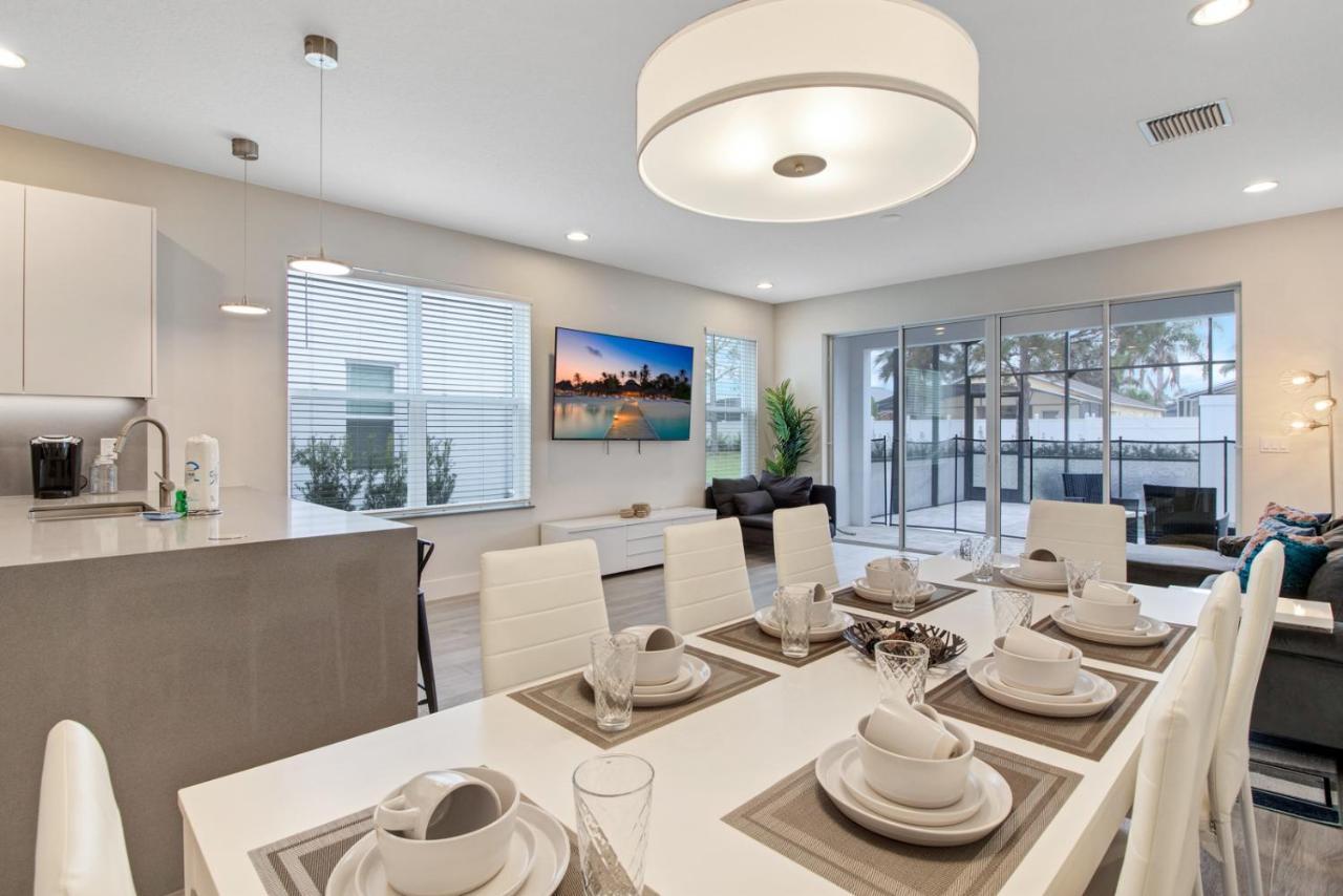 Modern Townhouse Near Disney With Heated Pool 올랜도 외부 사진