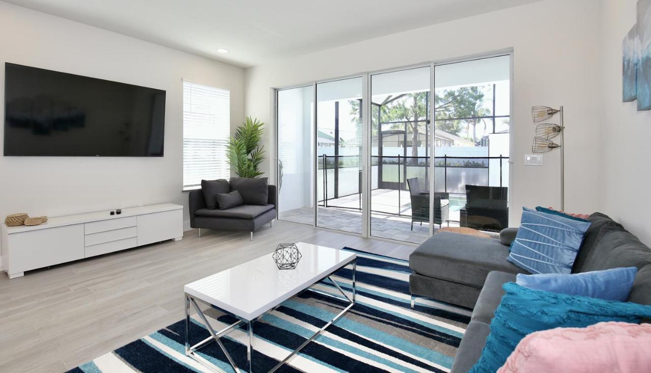 Modern Townhouse Near Disney With Heated Pool 올랜도 외부 사진