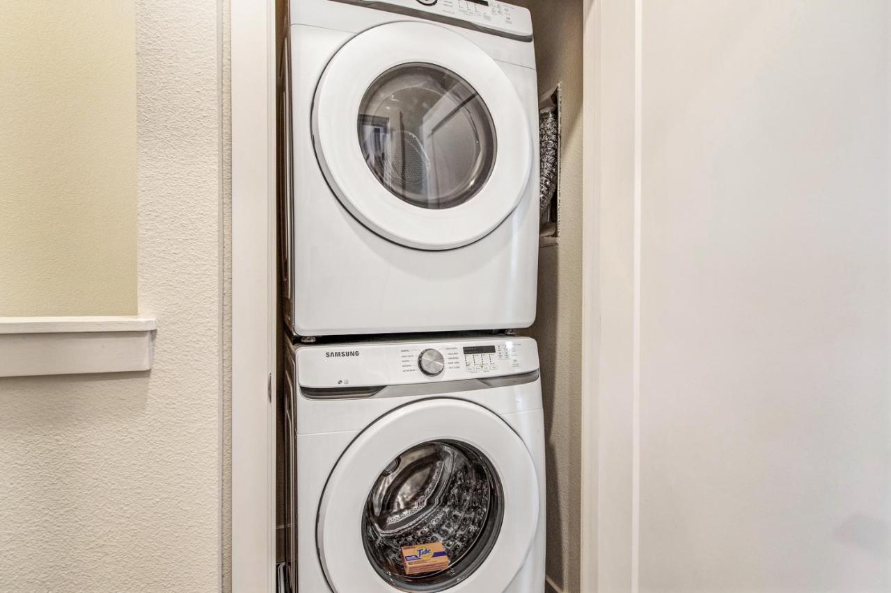 Modern Townhouse Near Disney With Heated Pool 올랜도 외부 사진