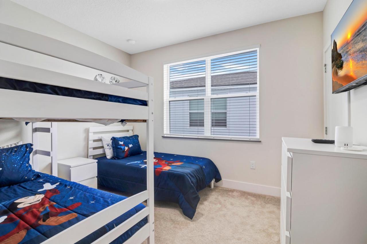 Modern Townhouse Near Disney With Heated Pool 올랜도 외부 사진