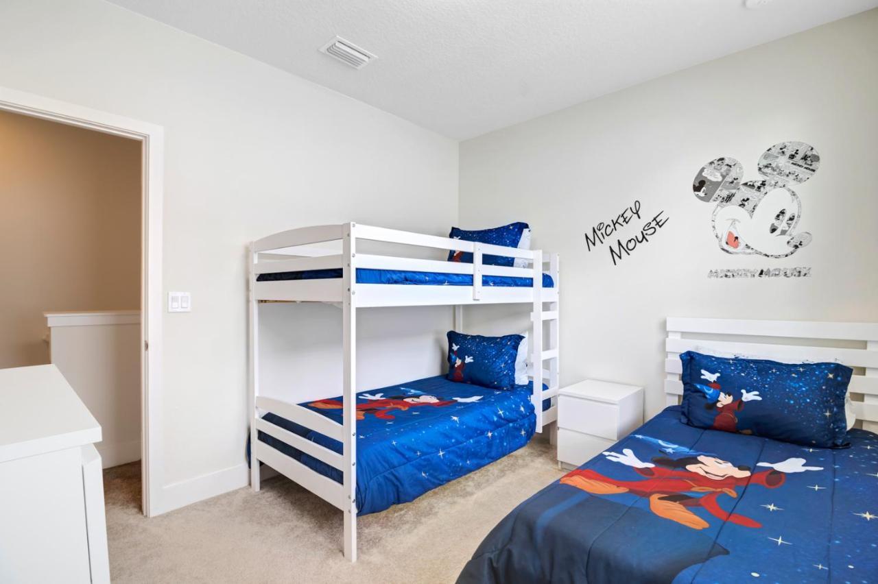 Modern Townhouse Near Disney With Heated Pool 올랜도 외부 사진